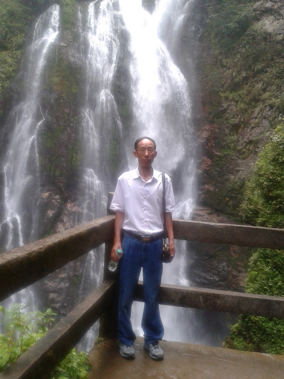 Qiya Hu