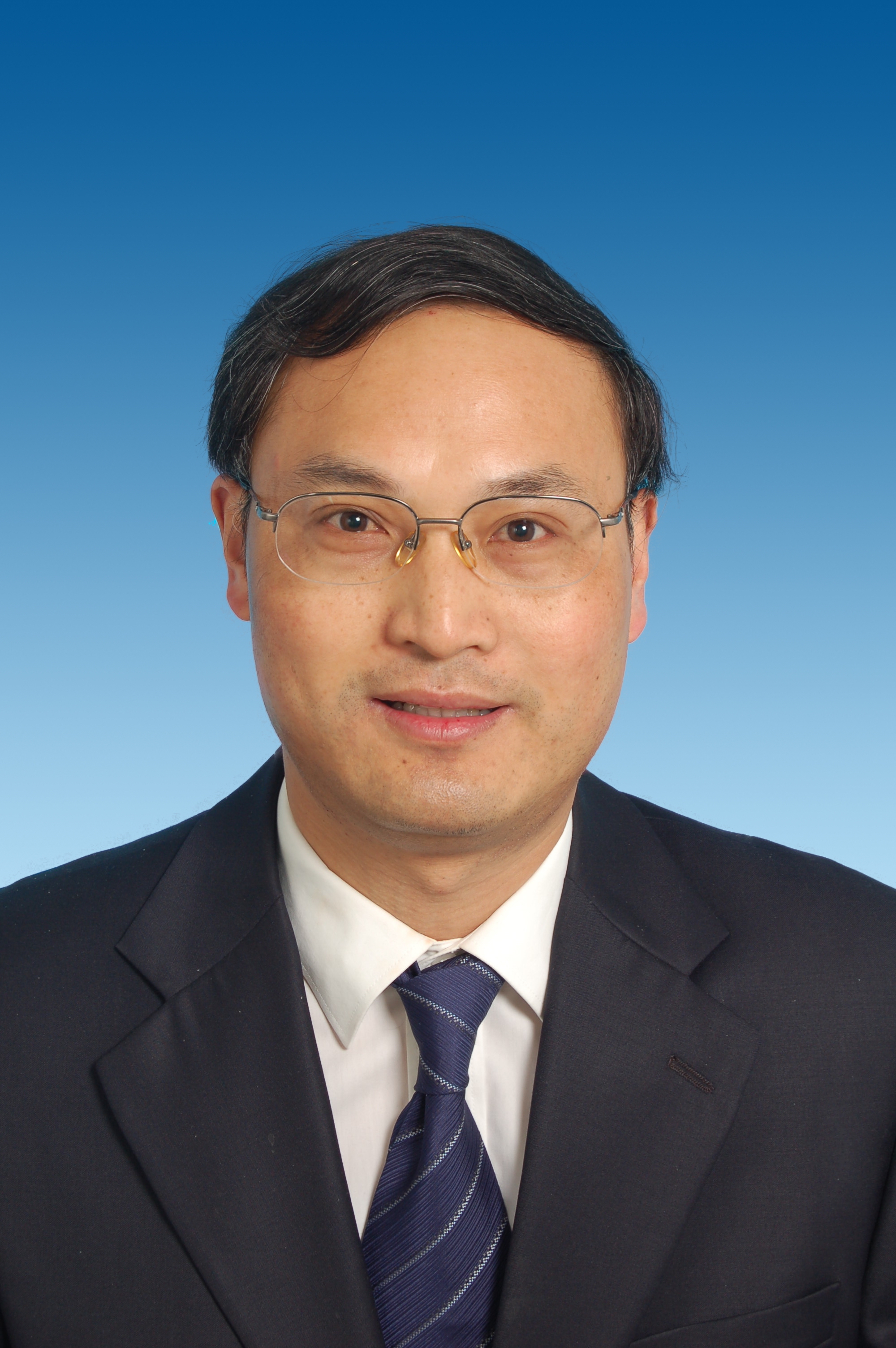 曹礼群