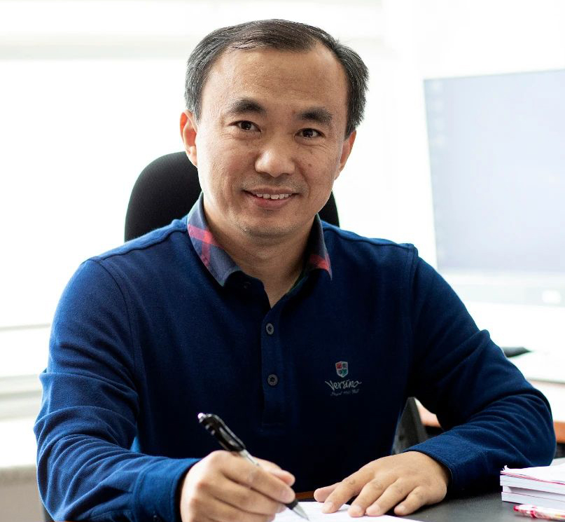 我所郑伟英研究员荣获 “冯康科学计算奖”